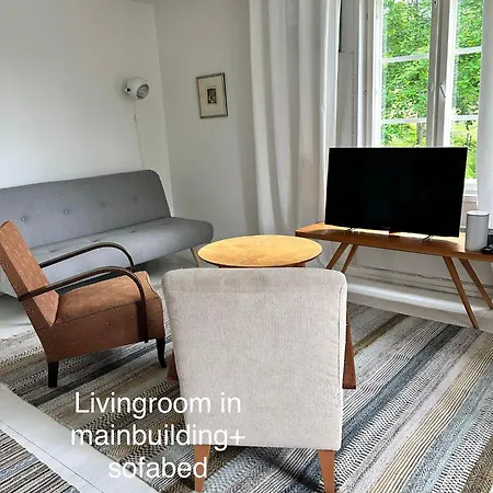 Villa Vaeaeksyn Mummola *